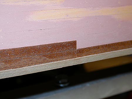 Чистовая обшивка корпуса деревянной модели корабля