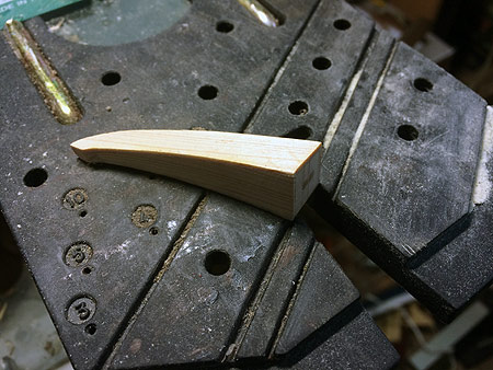 Приступаем к изготовлению носового и кормового украшений модели Солнечной ладьи