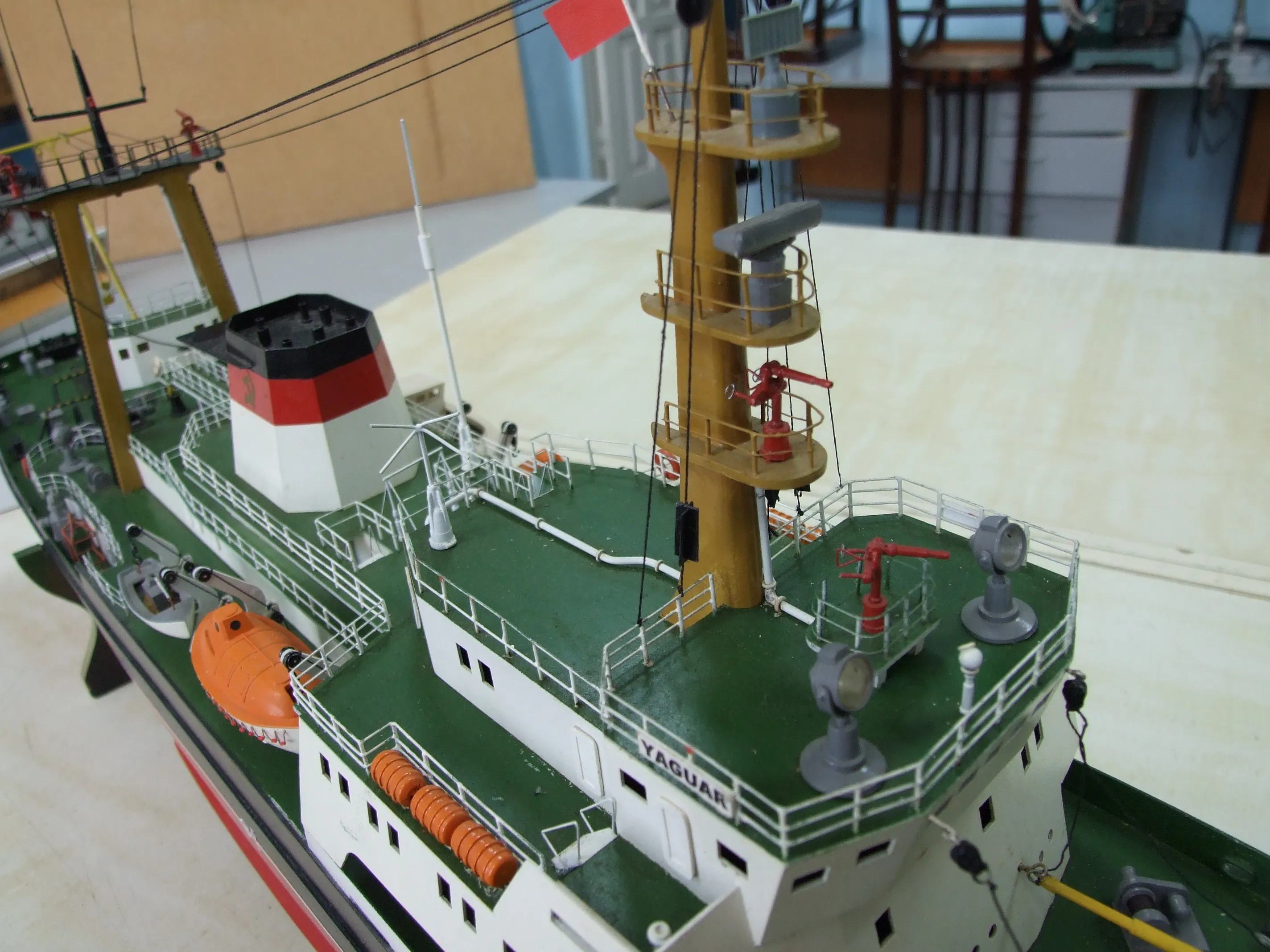 Модель корабля Морской спасательный буксир пр. 1453 Ягуар - Верфь на Столе