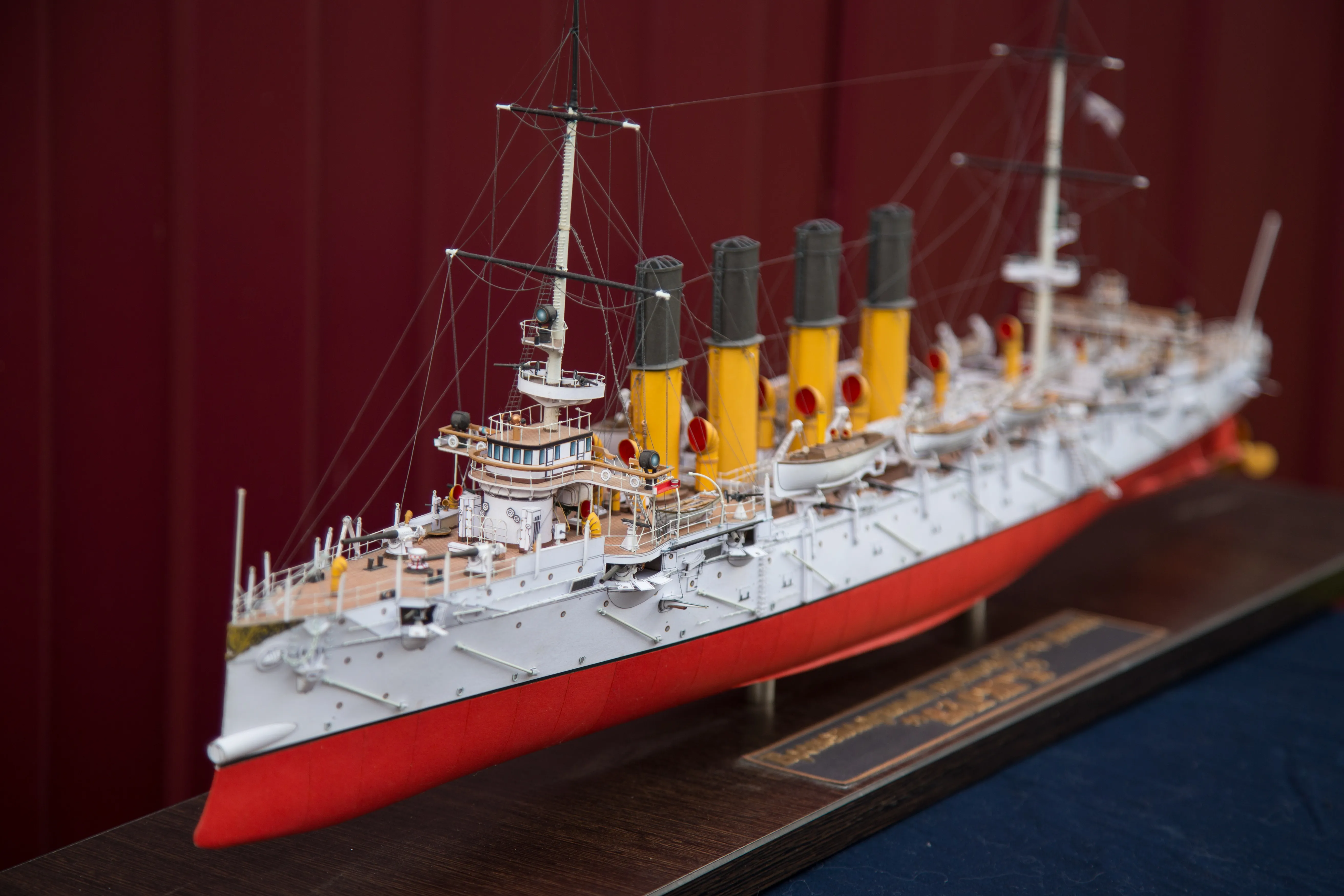 Модель корабля Крейсер "Варяг" - Верфь на Столе