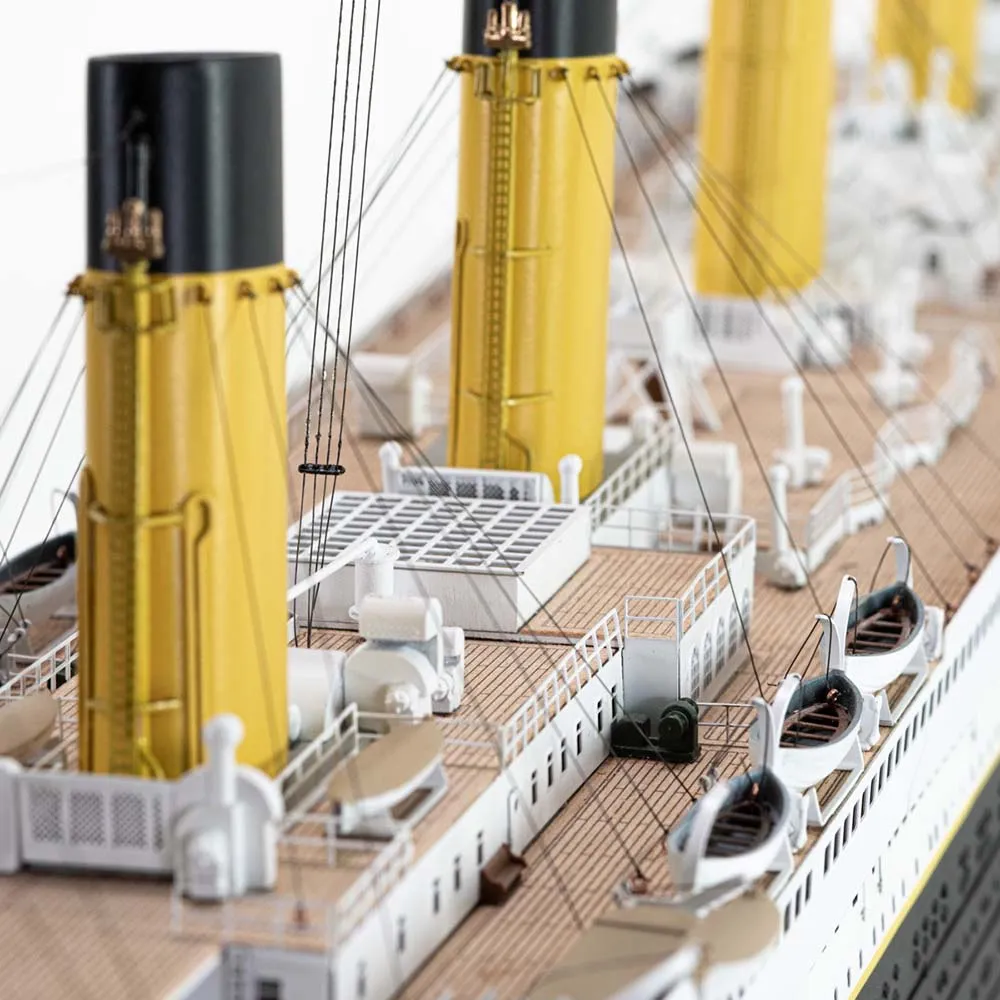 Титаник (RMS Titanic) + (Полный набор инструментов, клея и краски)