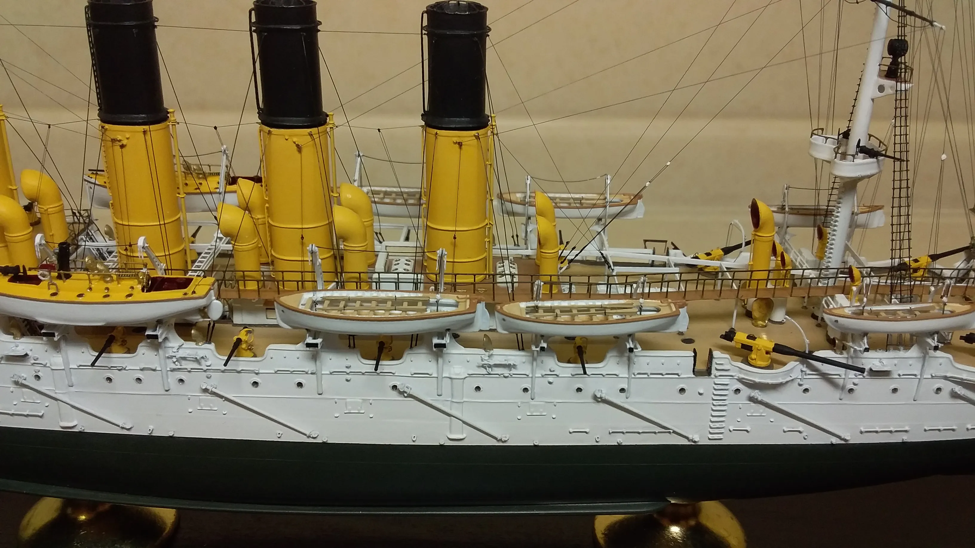 Модель корабля Бронепалубный крейсер 1 ранга «Варяг» - Верфь на Столе