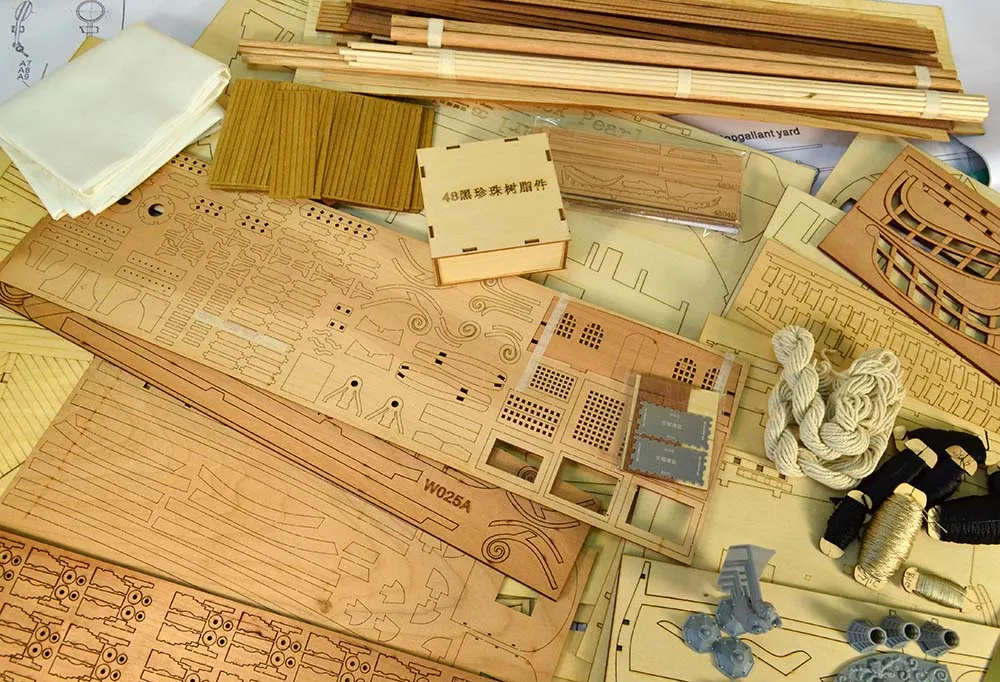 модель корабля для сборки Black Pearl (Черная Жемчужина), большая версия