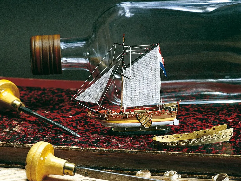 модель корабля Golden Yacht корабль в бутылке