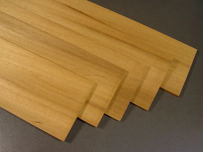 Лист 5х100 мм, африканский орех