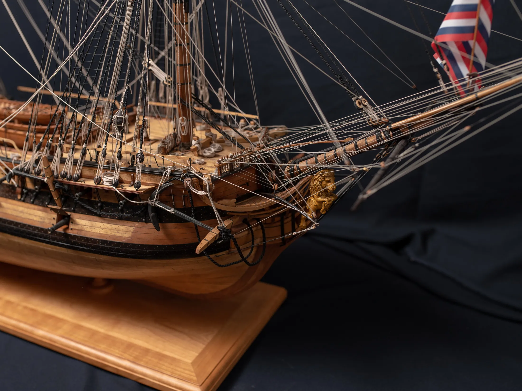 Модель корабля Bonhomme Richard - Верфь на Столе