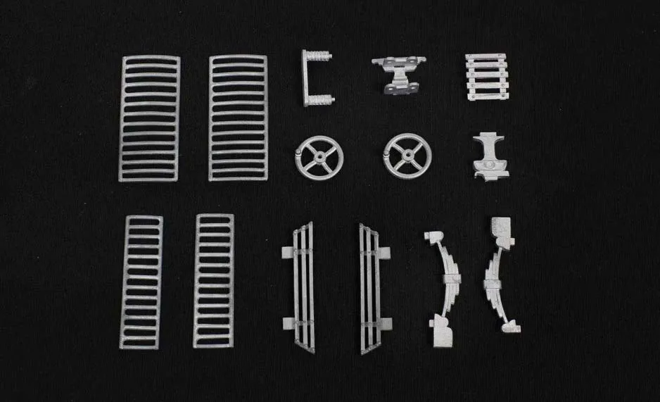 Сборная модель трамвая Lisboa + (Полный набор инструментов, клея и краски)