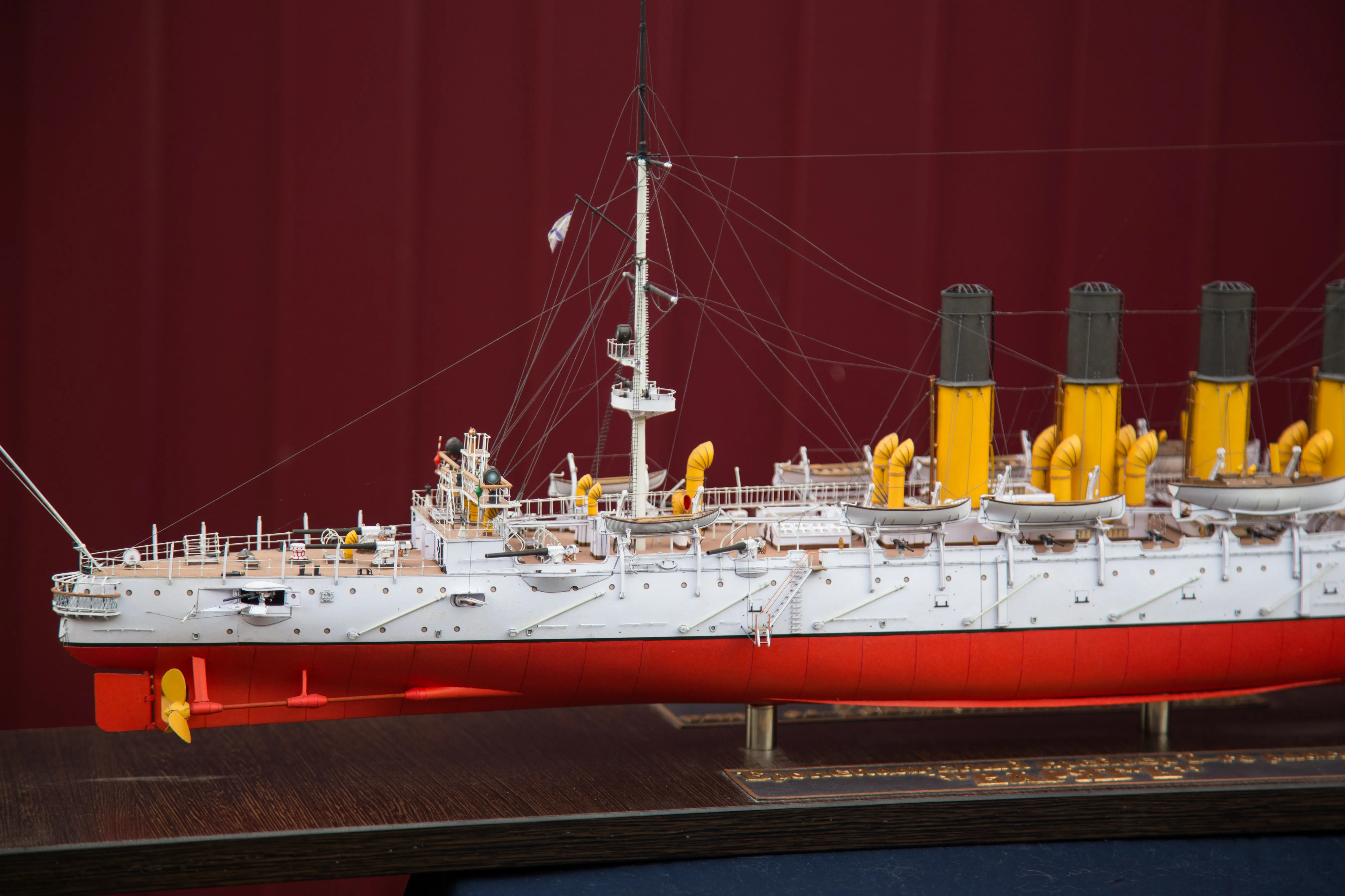 Модель корабля Крейсер "Варяг" - Верфь на Столе