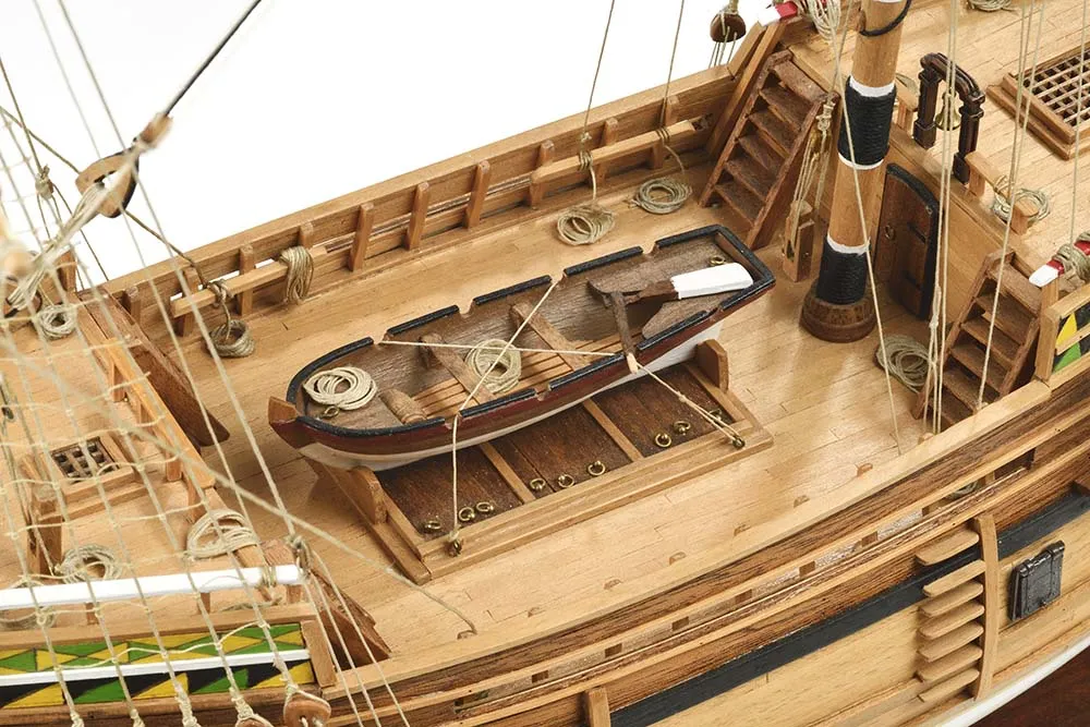 Английский галеон Mayflower + (Полный набор инструментов, клея и краски)