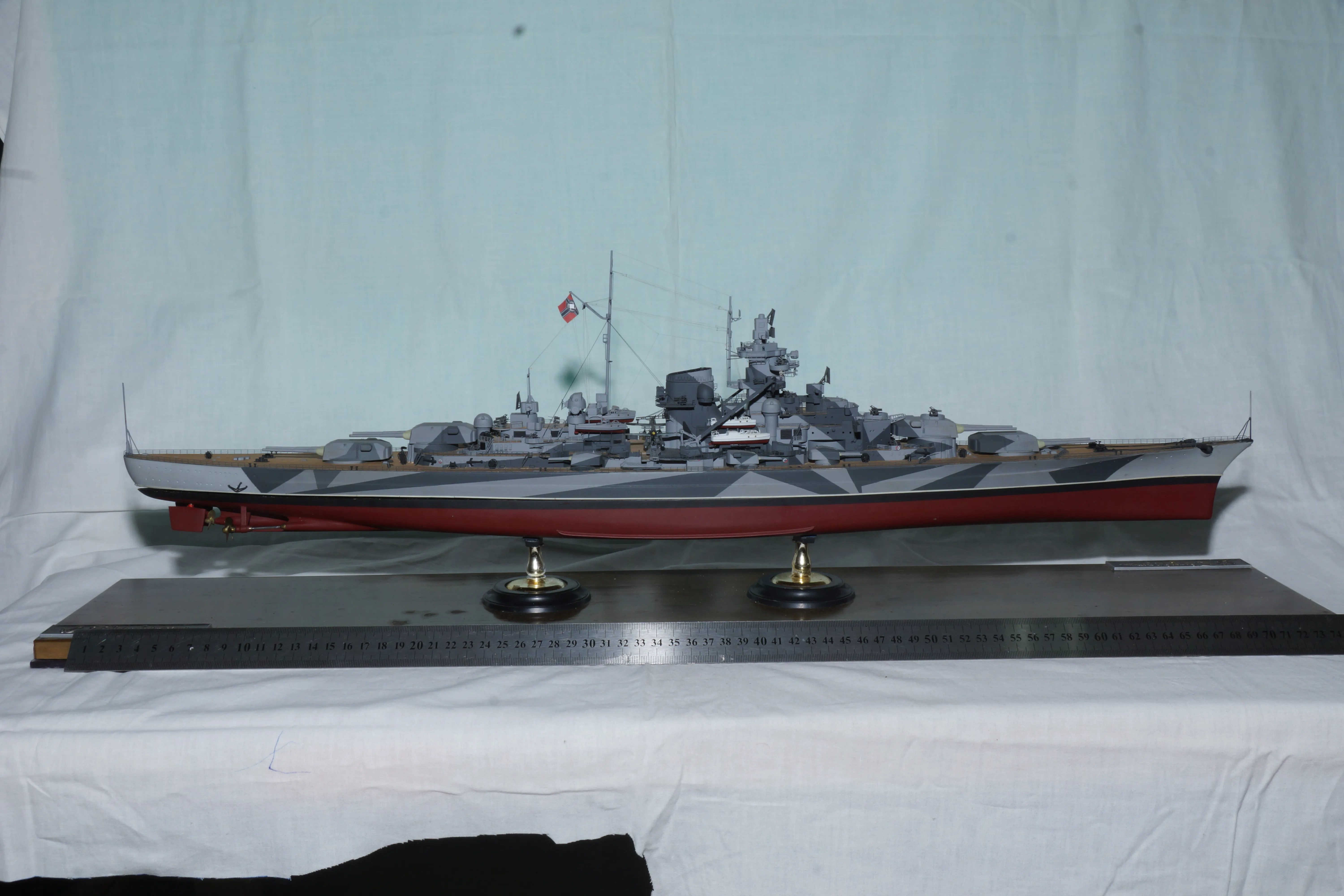 Модель корабля Линкор "Тирпиц" - Верфь на Столе