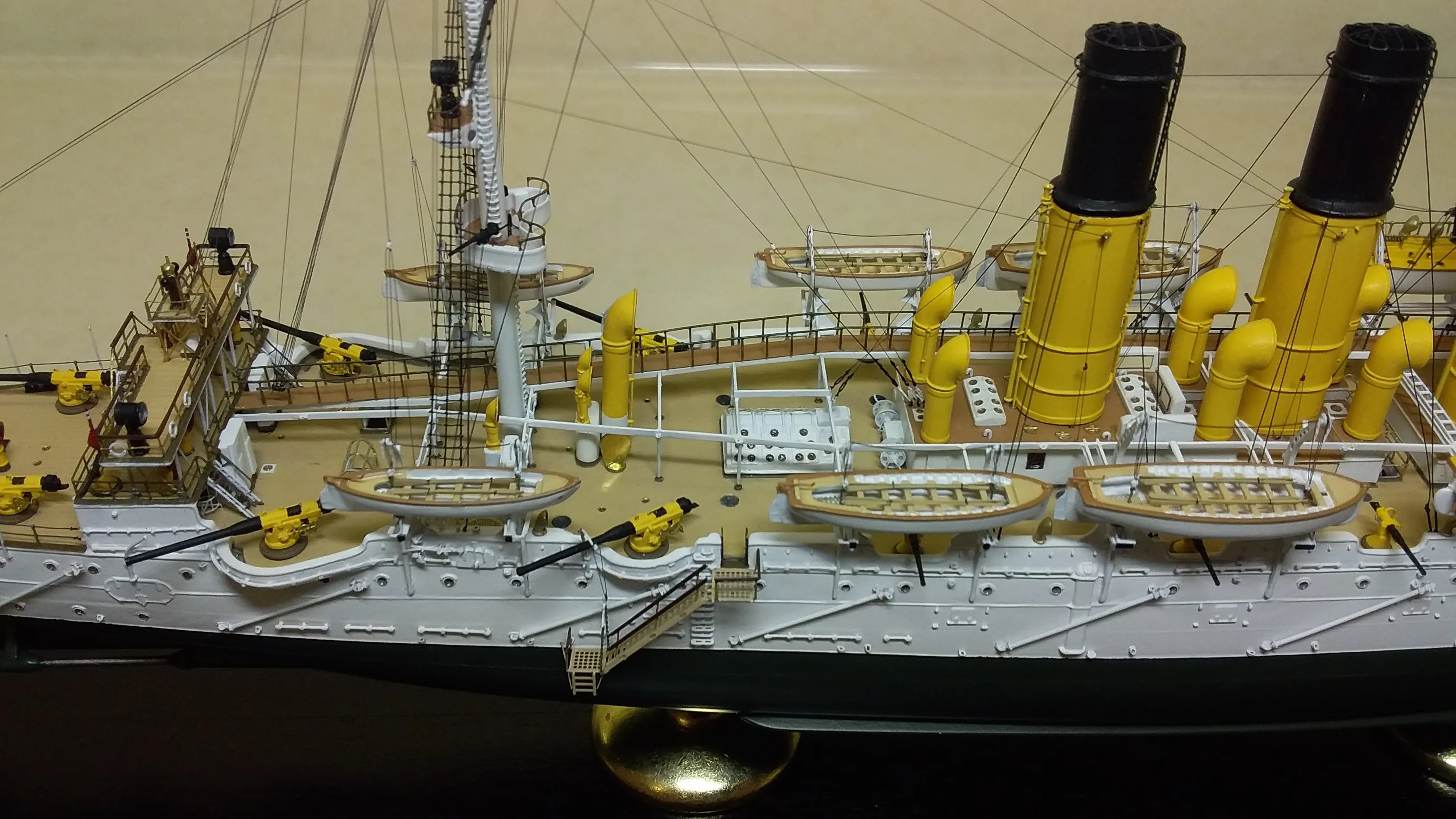 Модель корабля Бронепалубный крейсер 1 ранга «Варяг» - Верфь на Столе