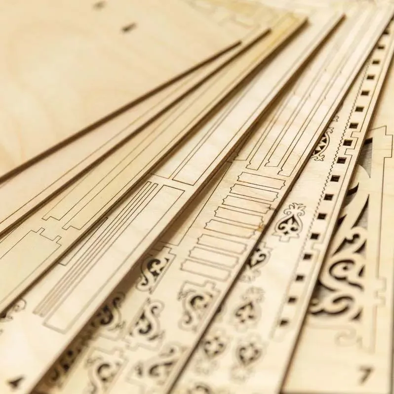 Сборная модель наличника "Улан-Удэ", 270 деталей + Клей и краски в комплекте