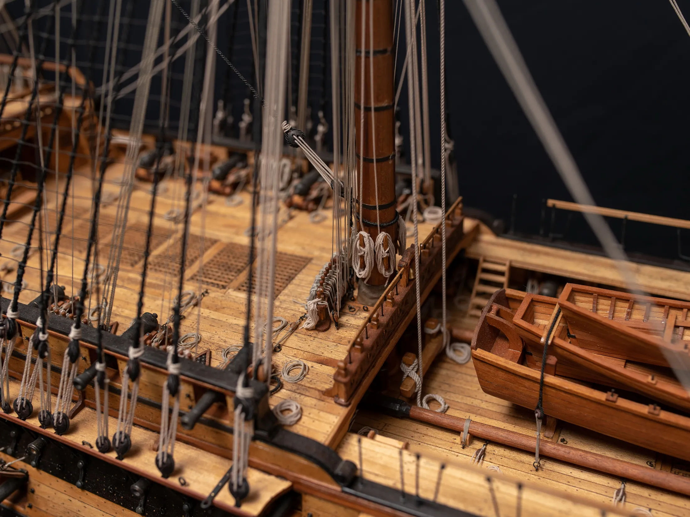 Модель корабля Bonhomme Richard - Верфь на Столе