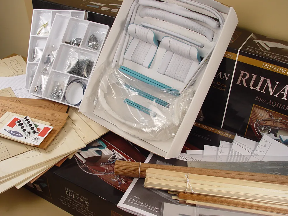 Гоночный катер Riva Aquarama 1970 + (Стартовый набор инструментов)