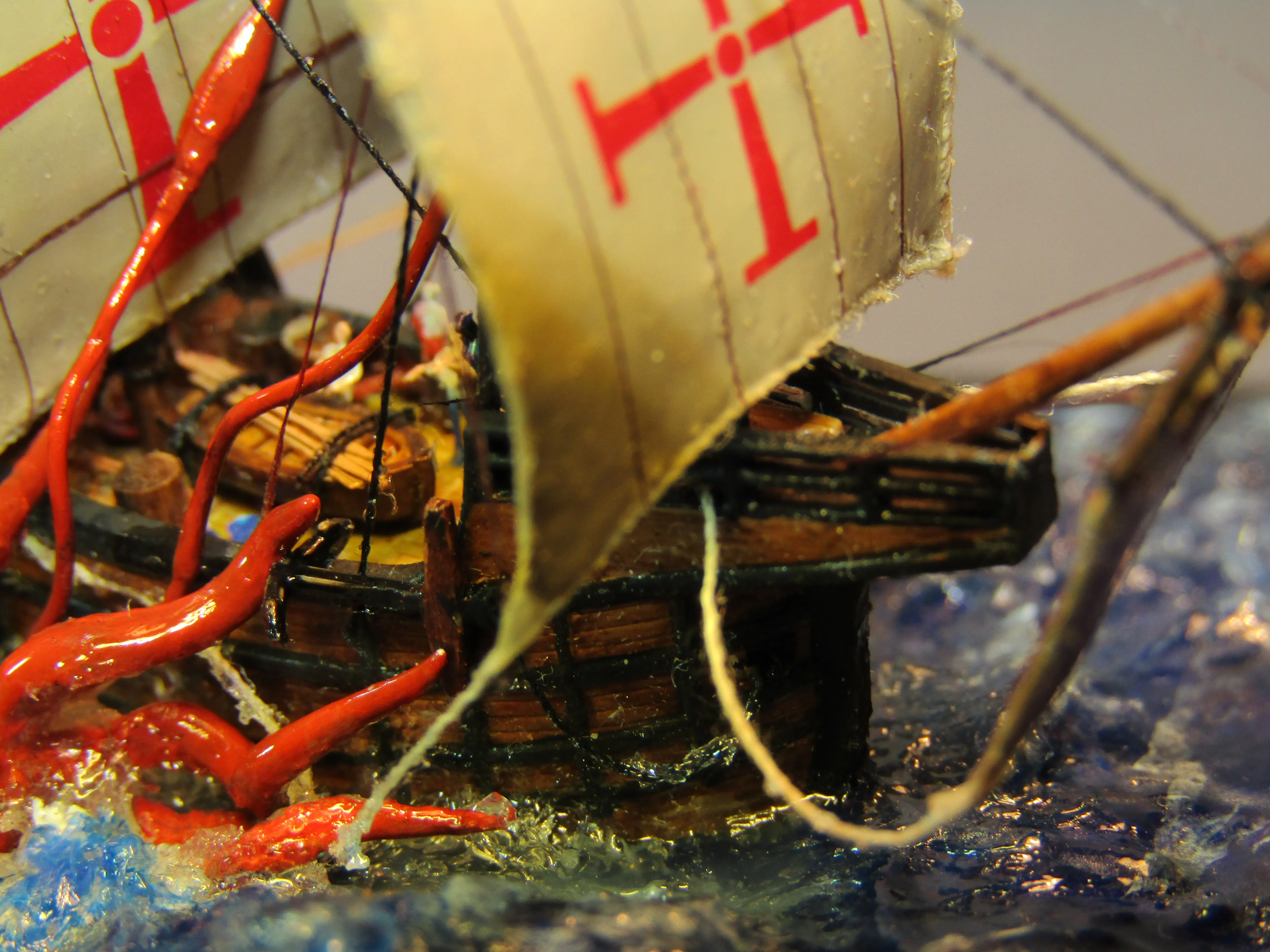 Модель корабля Каракка “Santa Maria” и Кракен - Верфь на Столе