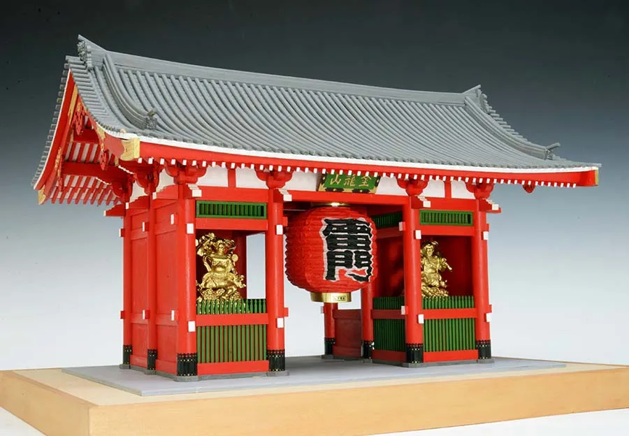 Главные ворота Senso-Ji Kaminarimon