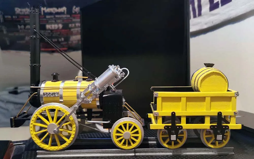 Модель паровоза Ракета (ROCKET) + (Полный набор инструментов, клея и краски)