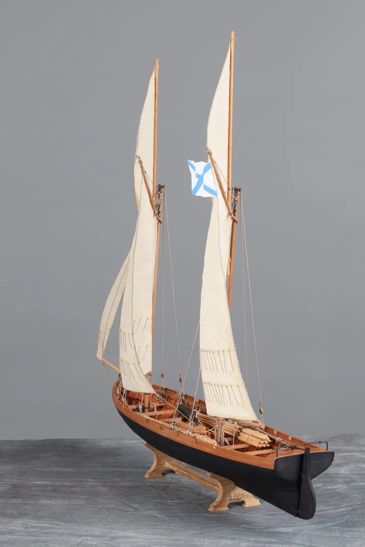 Модель корабля 16-ти весельный катер с парусным вооружением - Верфь на Столе