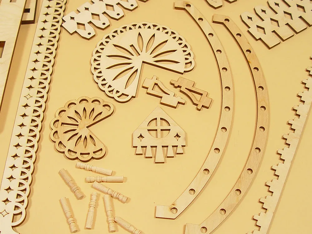 Кормушка-ресторан для птиц