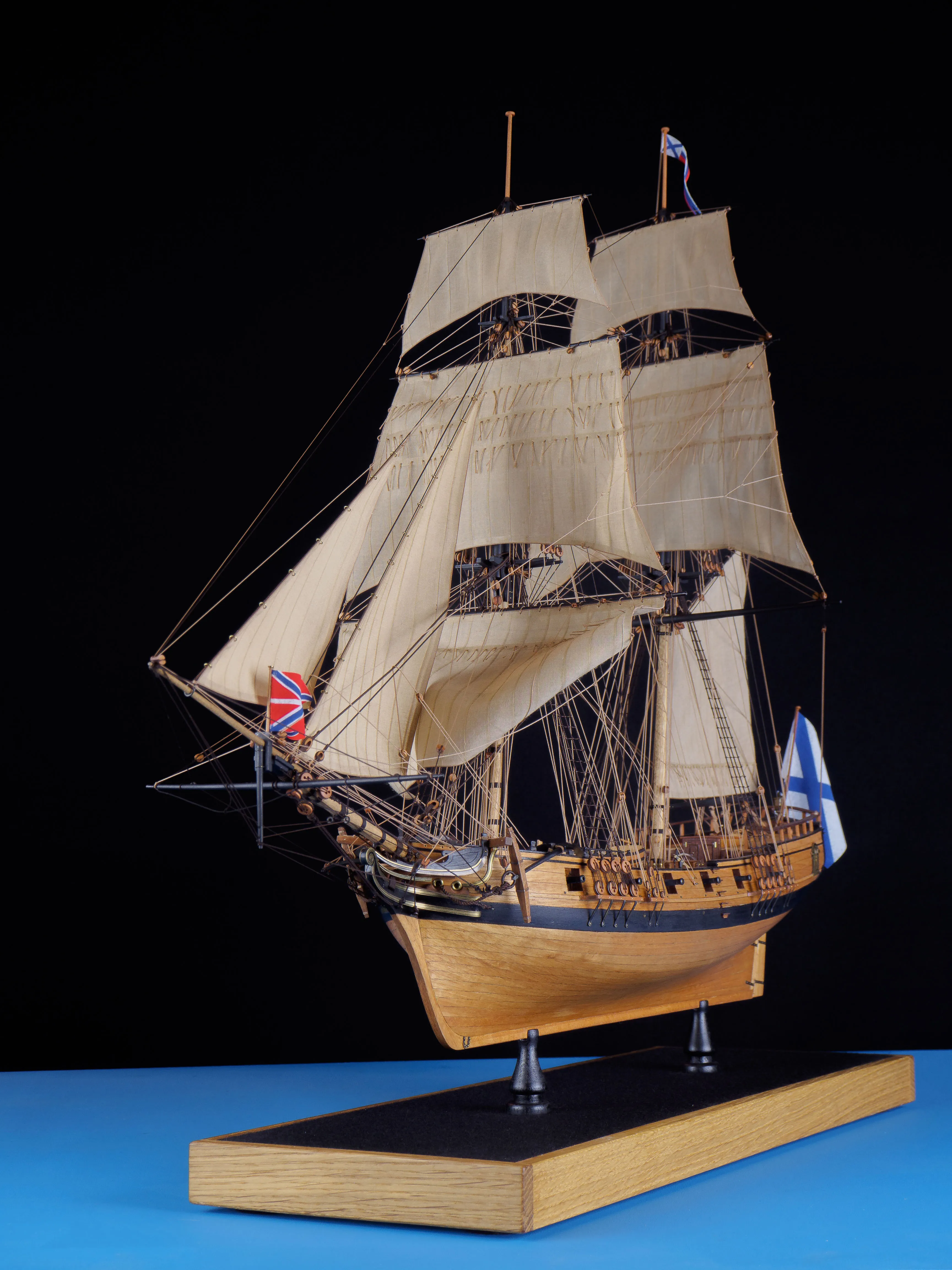Модель корабля Бригантина "Феникс" - Верфь на Столе