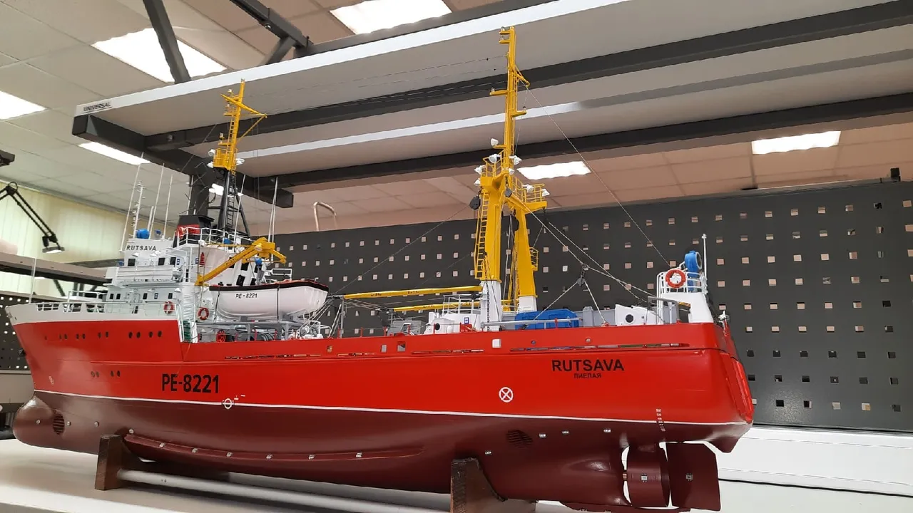 Модель корабля СТР 503 проект «Rutsava» тип. Альпинист - Верфь на Столе