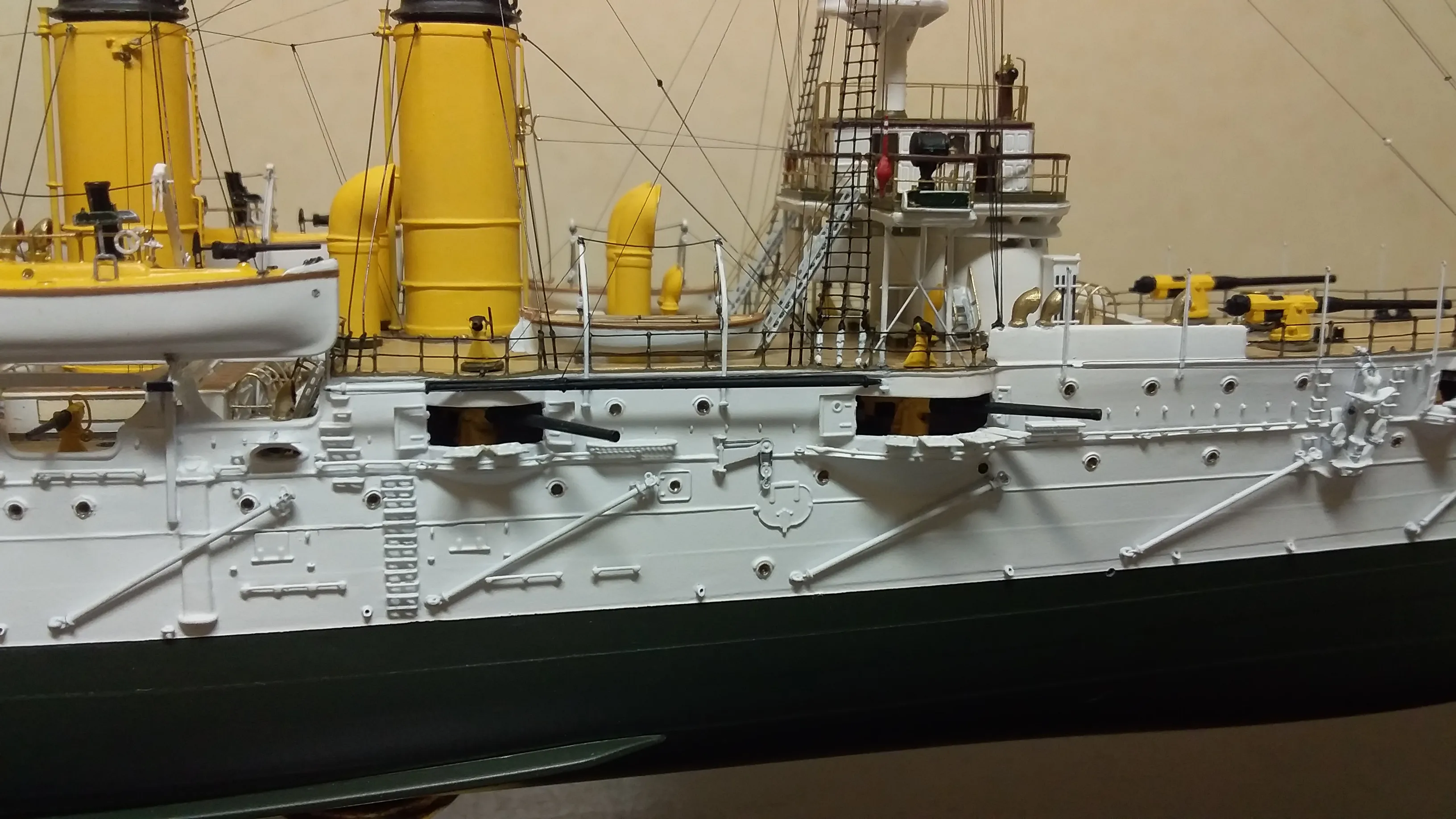 Модель корабля Бронепалубный крейсер 1 ранга «Варяг» - Верфь на Столе