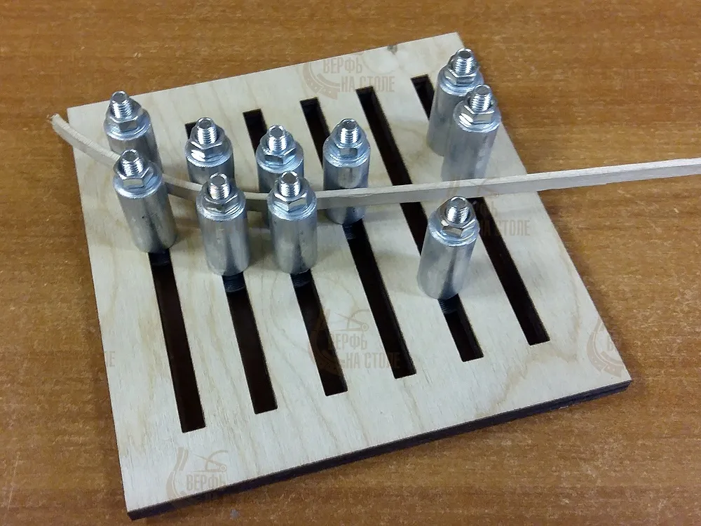 Приспособление для изгиба реек