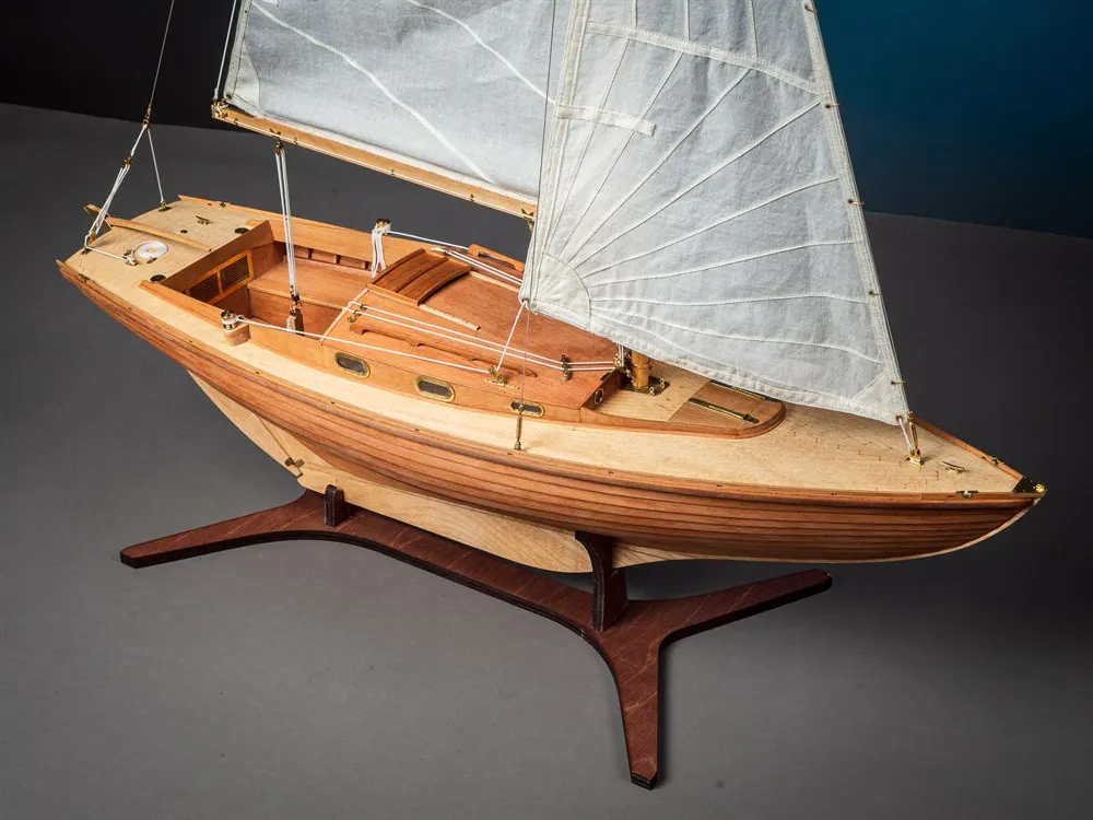 Яхта Folkboat, комплектация Стандартная + (Полный набор инструментов, клея и лак)