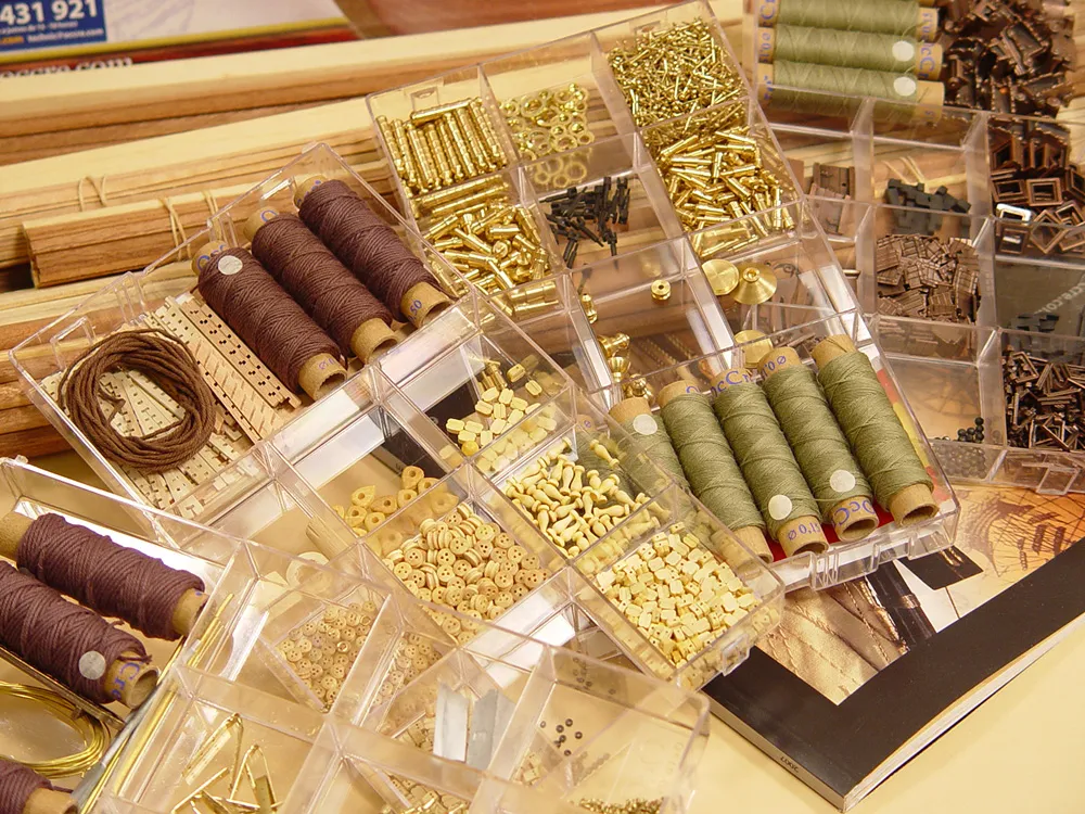 Santisima Trinidad (Сантисима Тринидад) + (Полный набор инструментов, клея, краски и подставка)