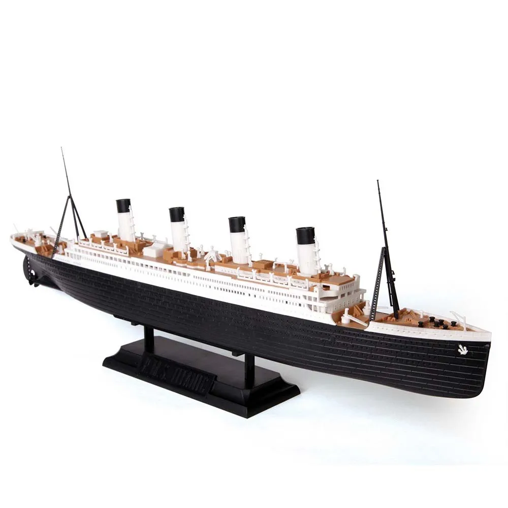 Пассажирский лайнер "Титаник"