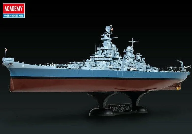 U.S. Navy Battleship USS Missouri BB-63  (1:400)