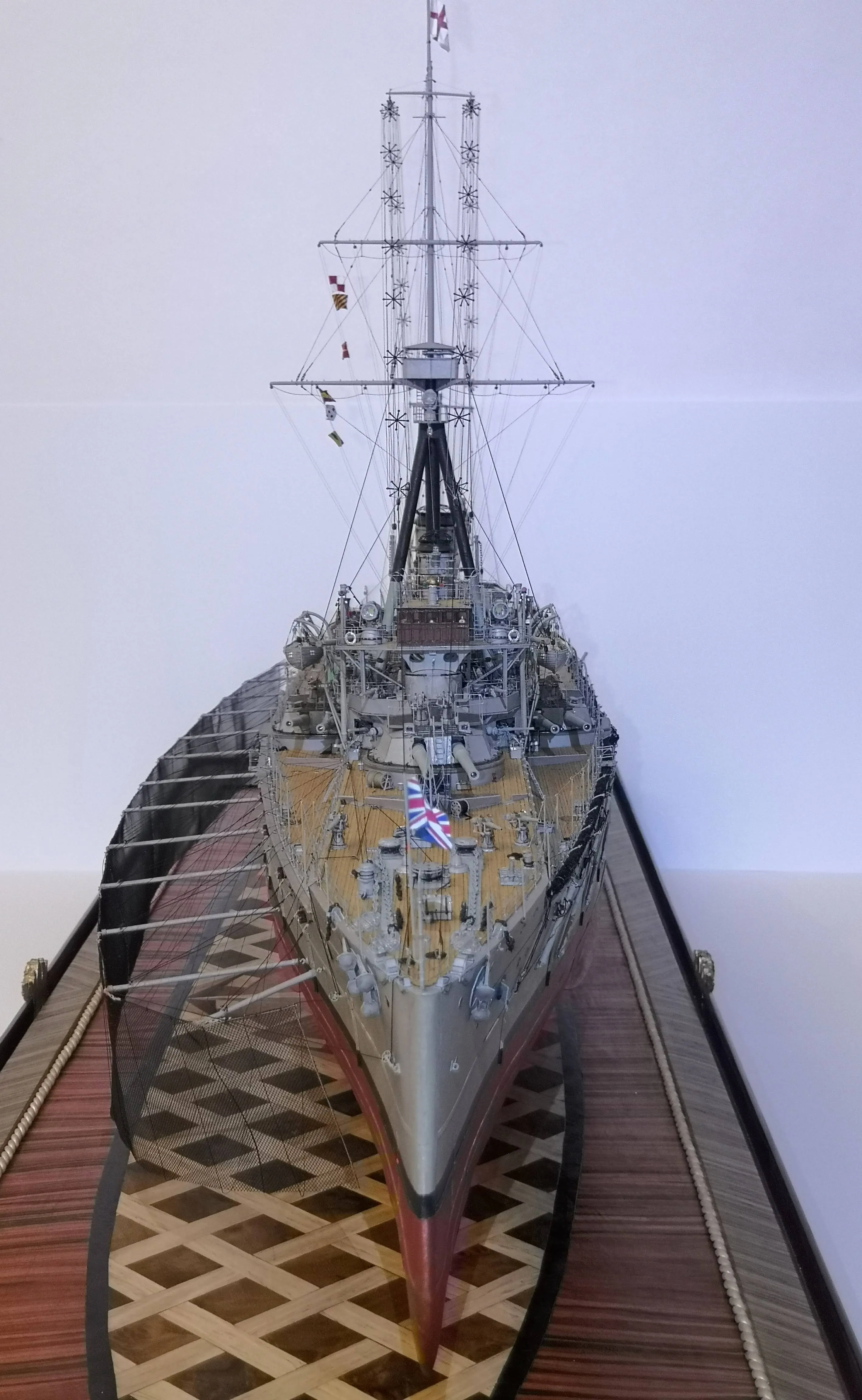 Модель корабля HMS Dreadnough - Верфь на Столе