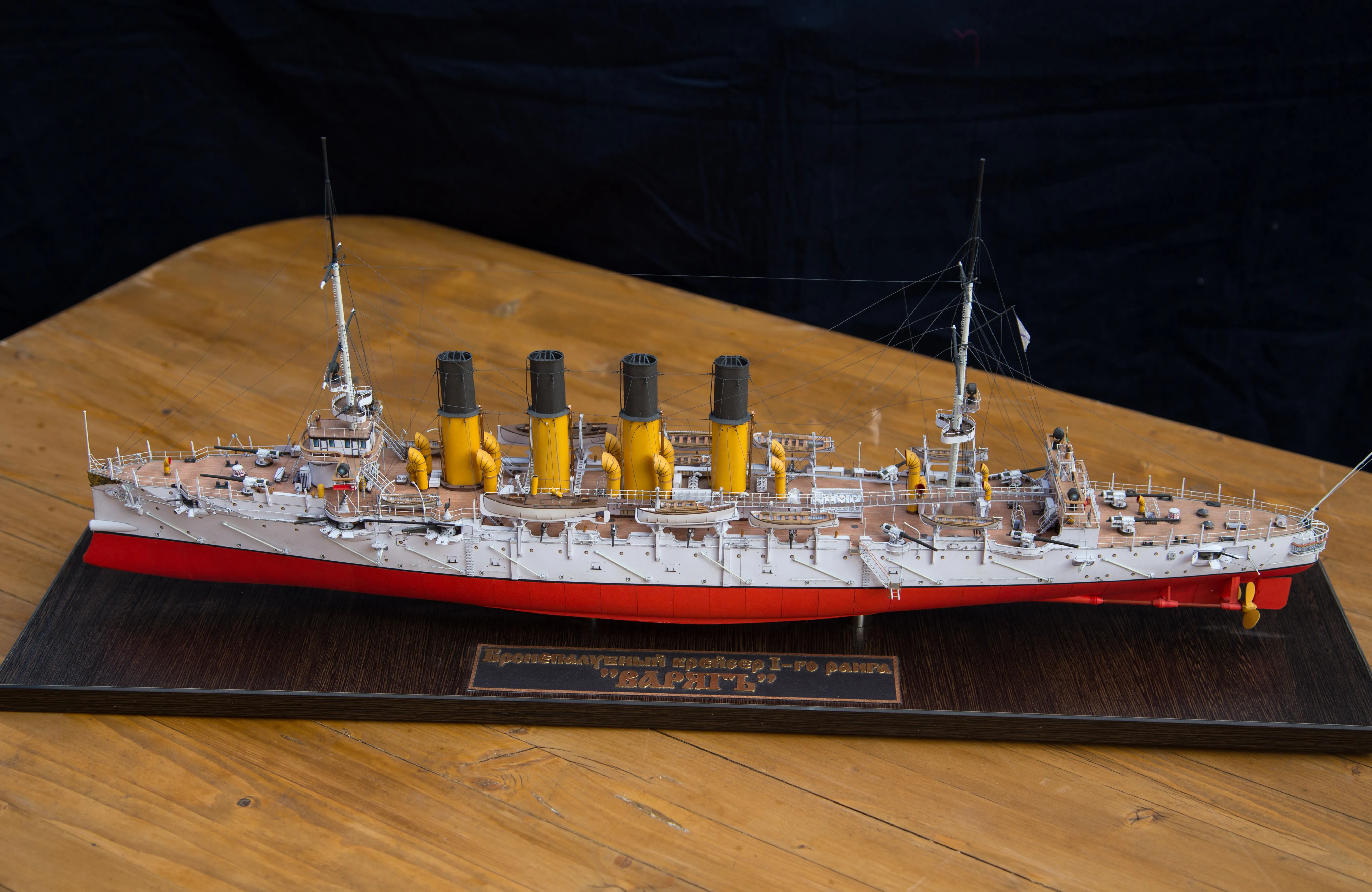 Модель корабля Крейсер "Варяг" - Верфь на Столе