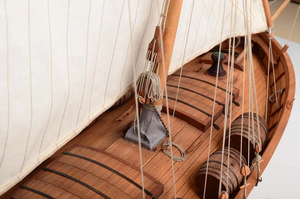 Модель Итальянский виновоз Леудо