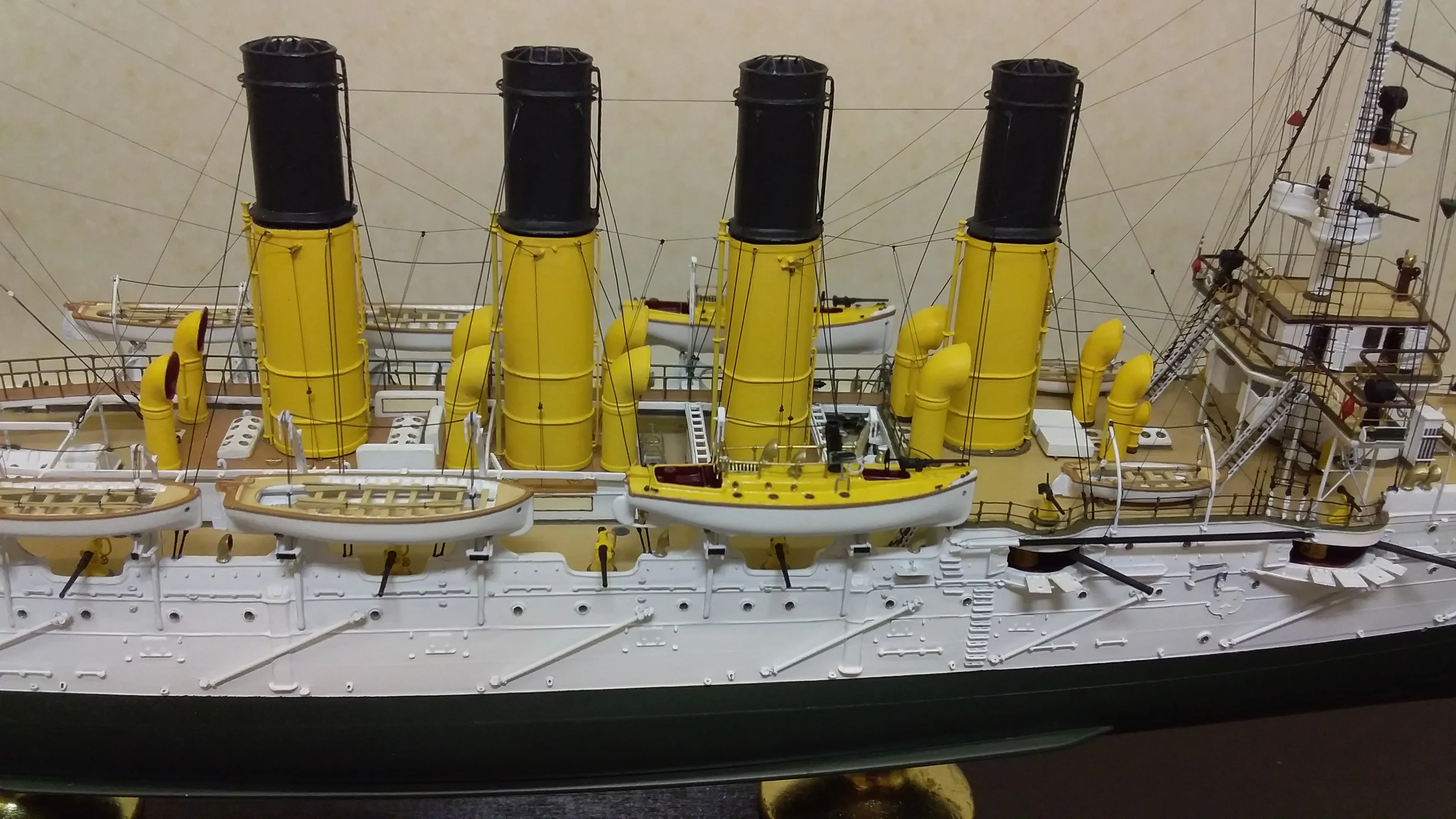 Модель корабля Бронепалубный крейсер 1 ранга «Варяг» - Верфь на Столе