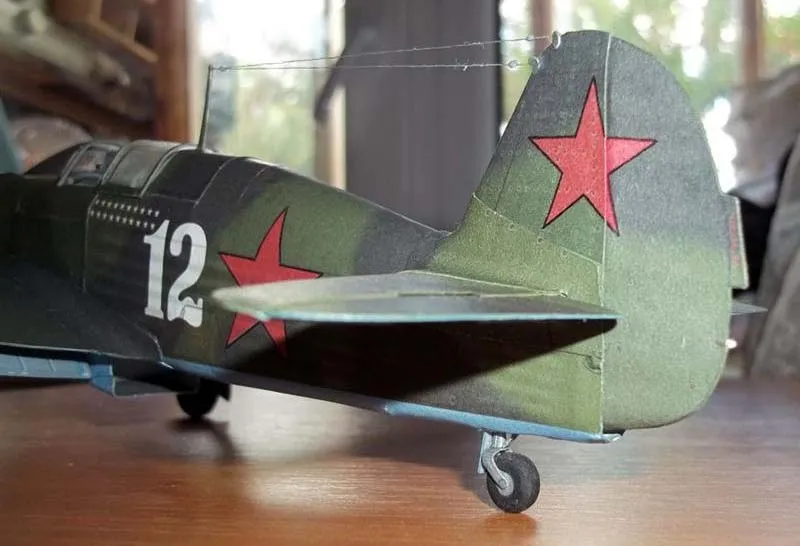 Модель из картона Истребитель 1942