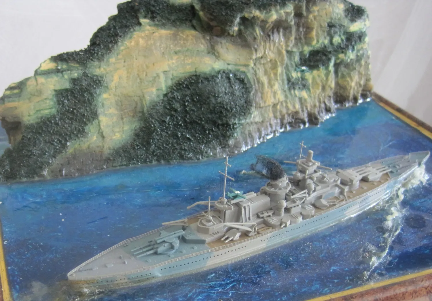 Модель корабля Линкор "Шарнхорст"  - Верфь на Столе
