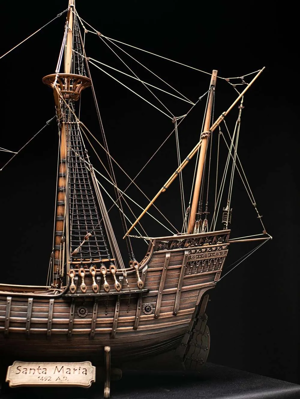 Santa Maria + паруса, подставка и стапель