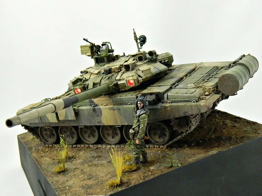 Российский основной боевой танк Т-90