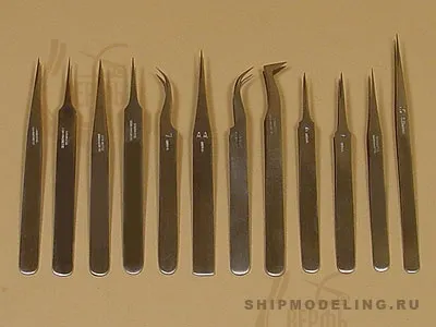 Набор из двенадцати пинцетов