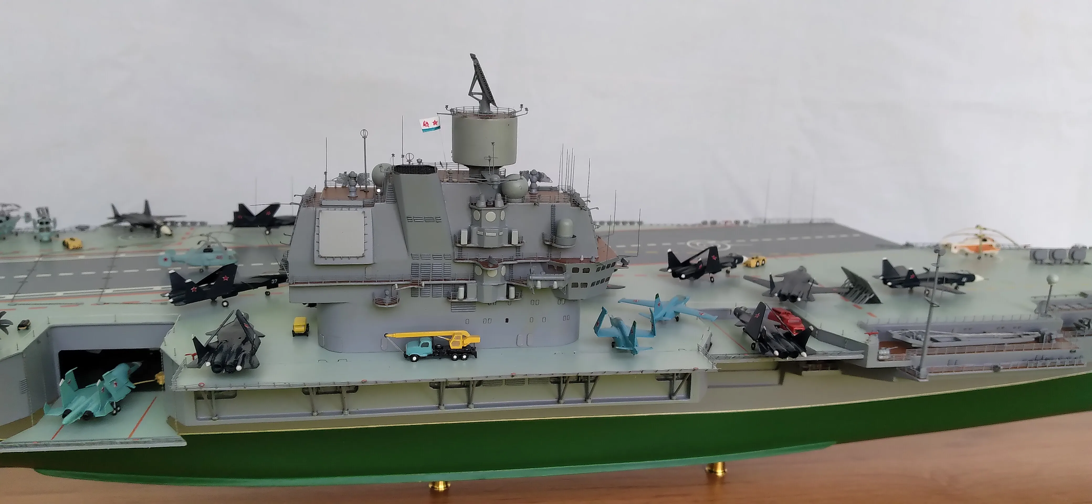 Модель корабля Авианесущий крейсер "Ульяновск" - Верфь на Столе