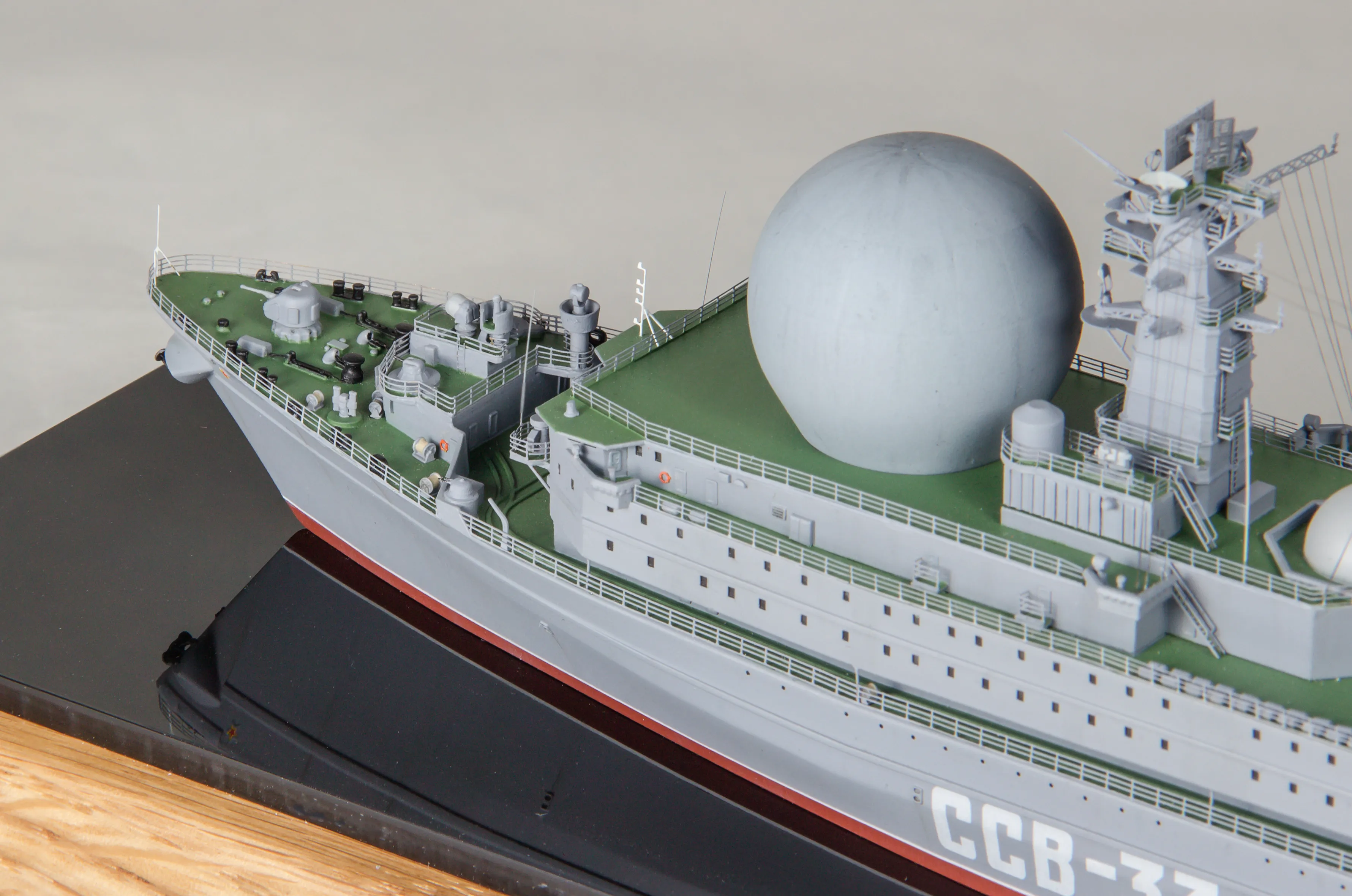 Модель корабля Большой атомный разведывательный корабль ССВ-33 «Урал» - Верфь на Столе