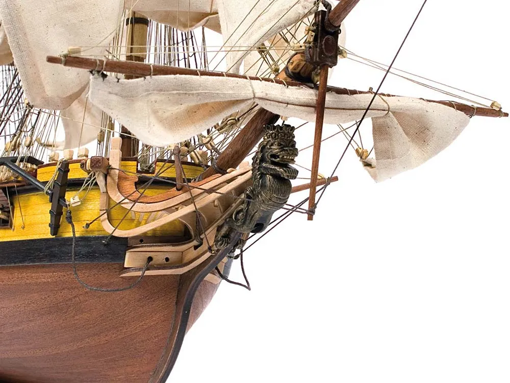 Фрегат Mercedes (Мерседес) + (Полный набор инструментов, клея и краски)