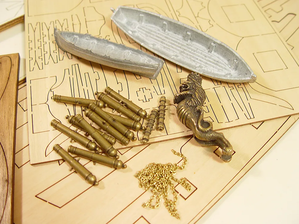 Фрегат Mercedes (Мерседес) + (Полный набор инструментов, клея и краски)