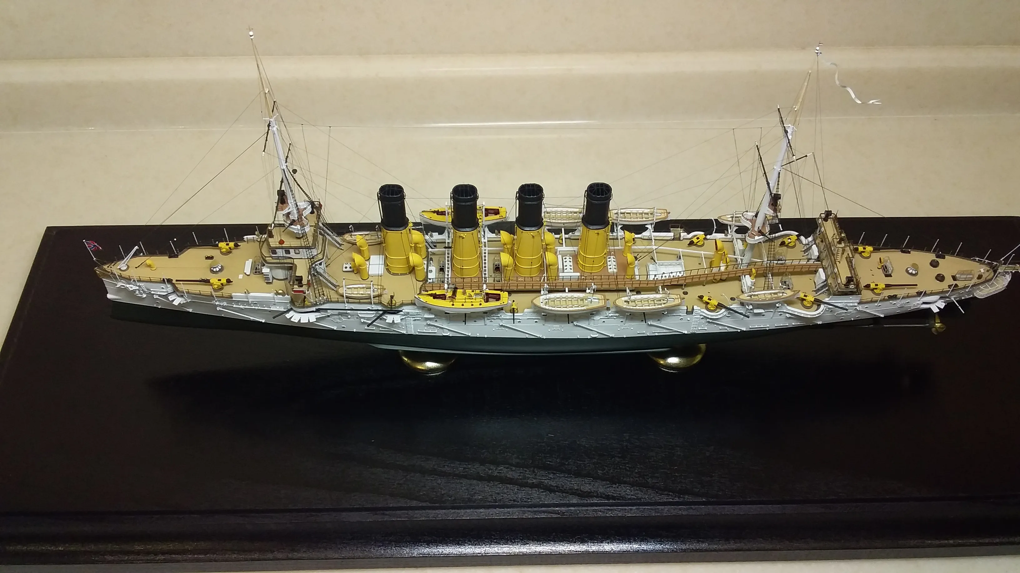 Модель корабля Бронепалубный крейсер 1 ранга «Варяг» - Верфь на Столе