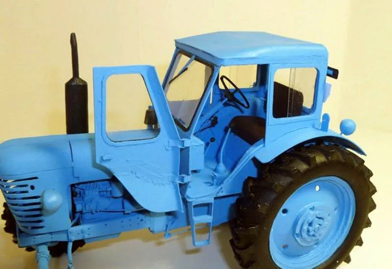 Модель из картона тракторы (2 модели)