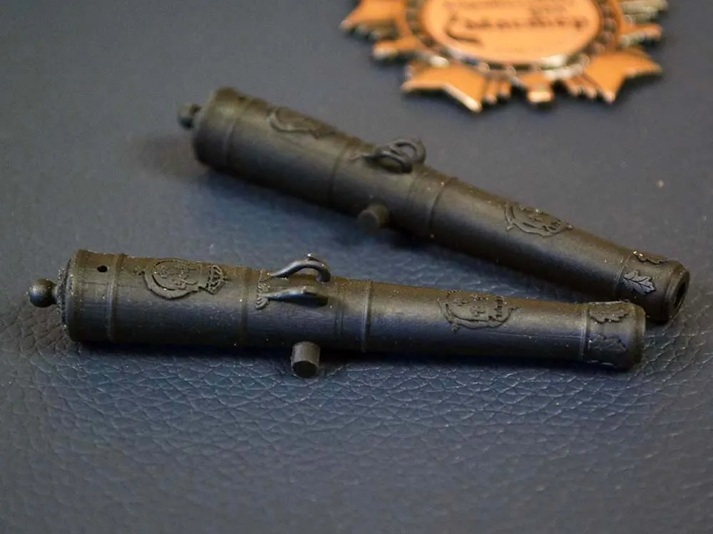 Ствол пушки Франция, два герба, 24 фунта, масштаб 1:64, длина 55 мм, 2 шт