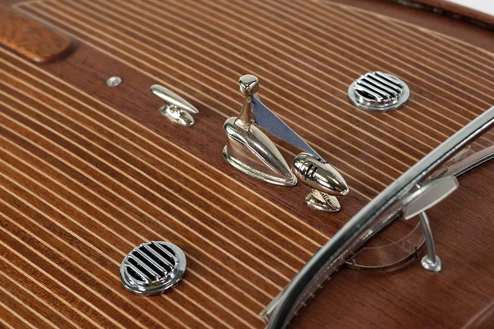 Гоночный катер Riva Aquarama 1970 + (Полный набор инструментов, клея и лак)