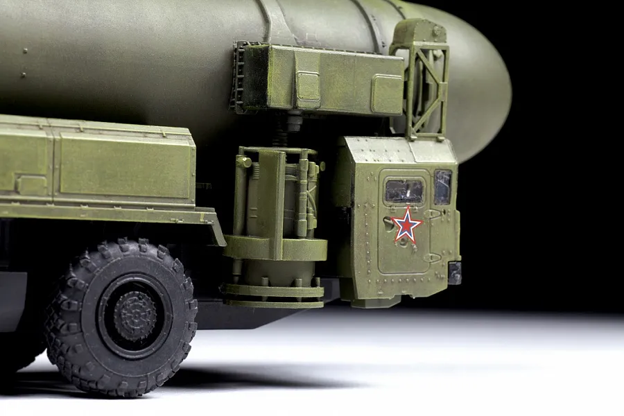 Российский ракетный комплекс стратегического назначения "Тополь" подарочный набор