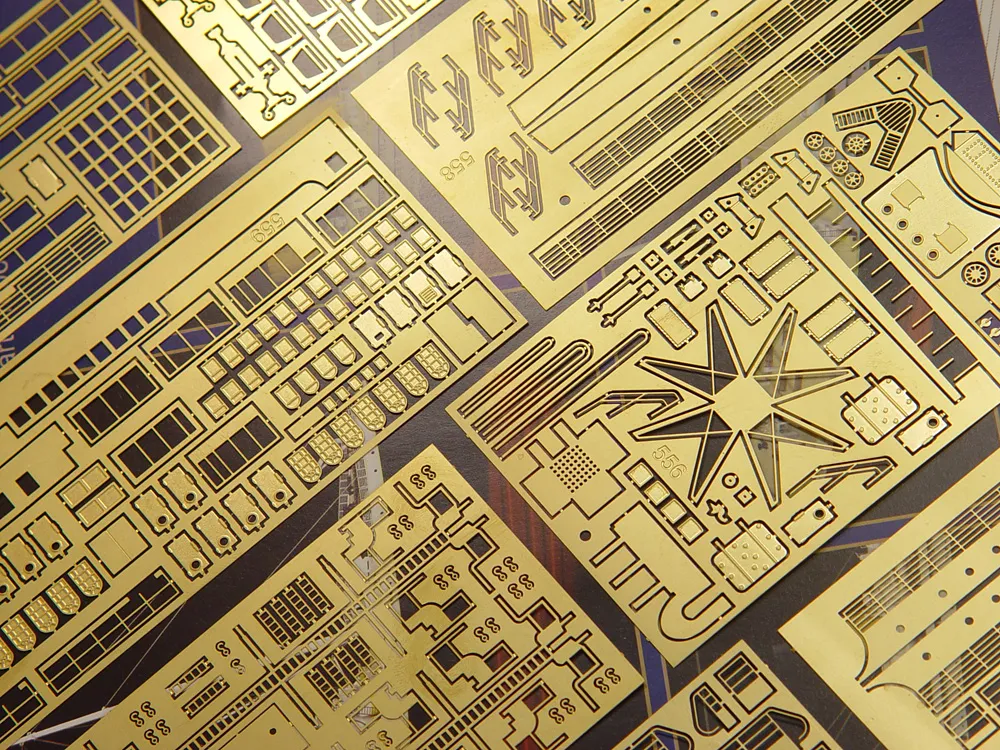 Титаник (RMS Titanic) + (Полный набор инструментов, клея и краски)